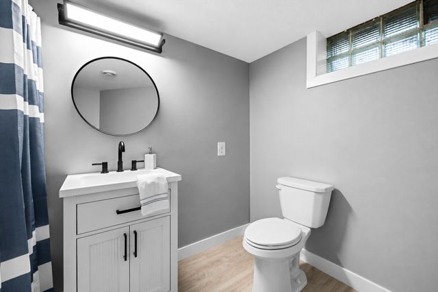 5415 Twin Lake Boulevard E, Brooklyn Center, MN 55429