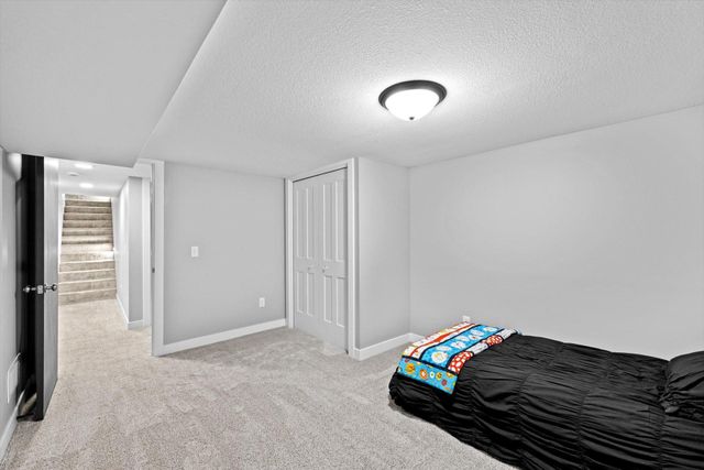5415 Twin Lake Boulevard E, Brooklyn Center, MN 55429