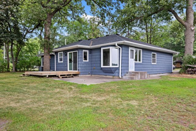 5415 Twin Lake Boulevard E, Brooklyn Center, MN 55429