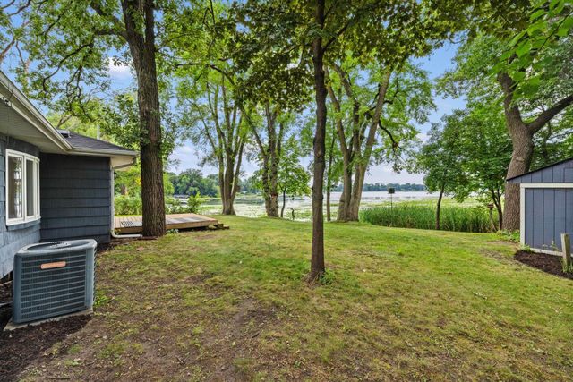 5415 Twin Lake Boulevard E, Brooklyn Center, MN 55429
