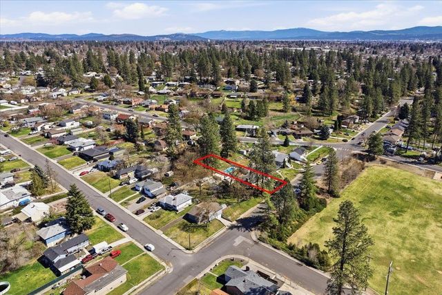 5128 N Greenwood Blvd, Spokane, WA 99205