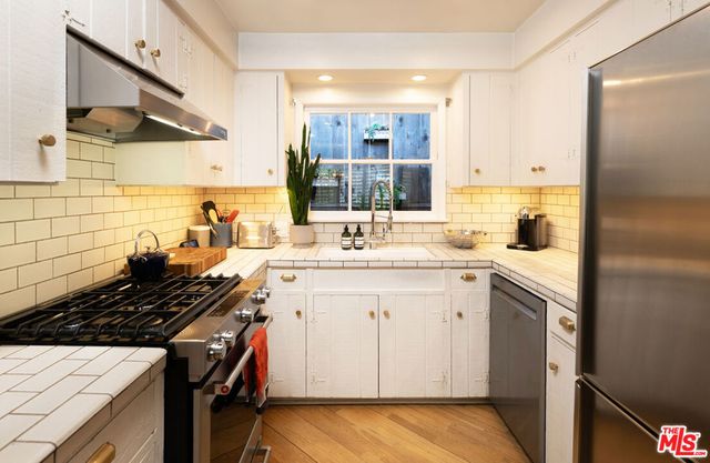 8418 Lookout Mountain Avenue, Los Angeles, CA 90046