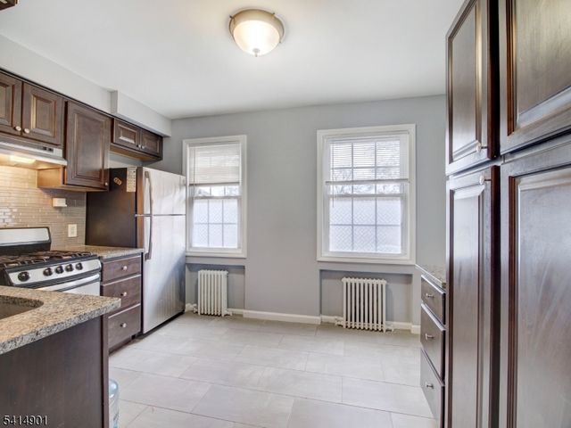 251 Elmwood Ave C, Maplewood Twp., NJ 07040