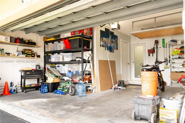 9931 SW 14th St, Pembroke Pines, FL 33025