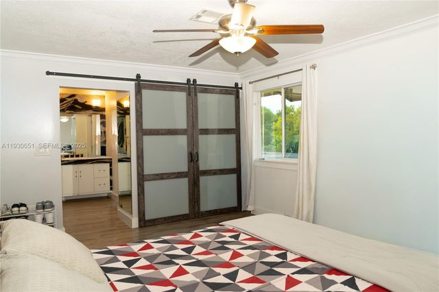 9931 SW 14th St, Pembroke Pines, FL 33025