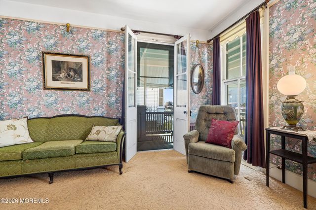 5 Seaview Avenue, Ocean Grove, NJ 07756