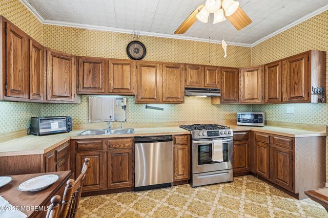 5 Seaview Avenue, Ocean Grove, NJ 07756