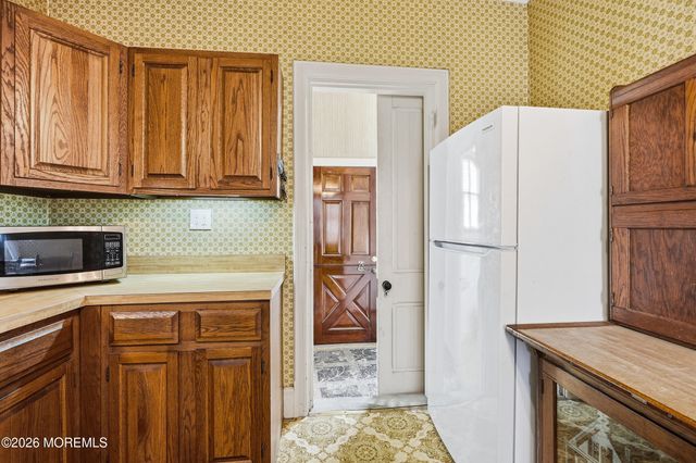 5 Seaview Avenue, Ocean Grove, NJ 07756