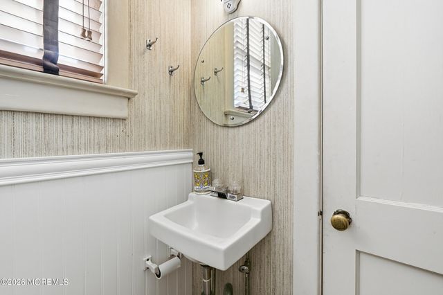 5 Seaview Avenue, Ocean Grove, NJ 07756