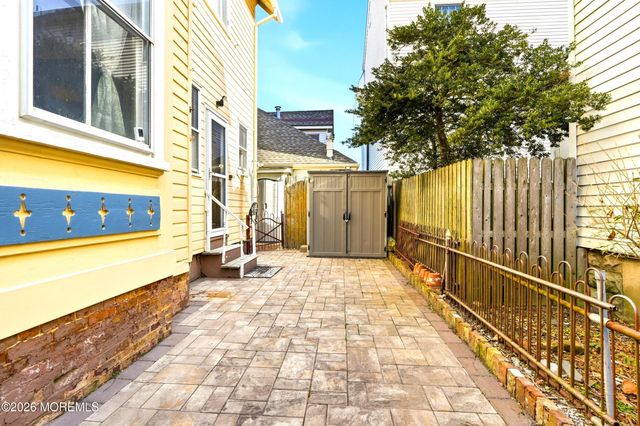 5 Seaview Avenue, Ocean Grove, NJ 07756