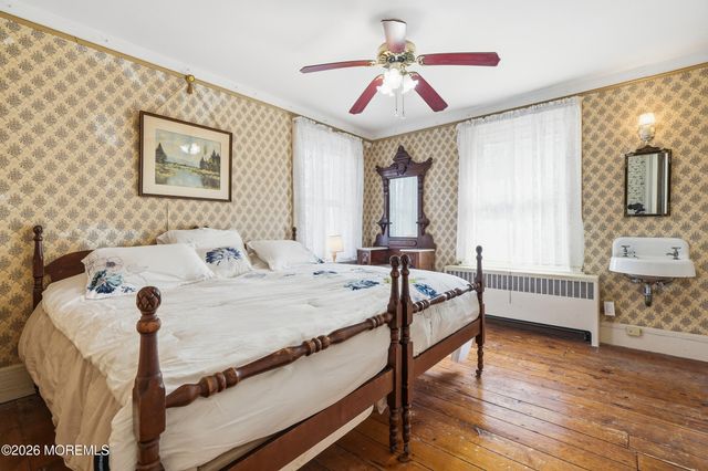 5 Seaview Avenue, Ocean Grove, NJ 07756