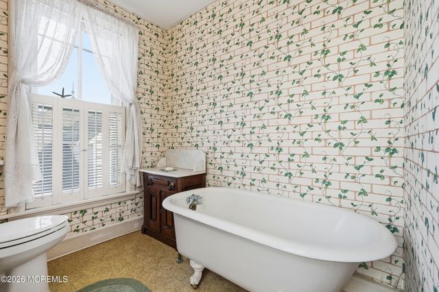 5 Seaview Avenue, Ocean Grove, NJ 07756