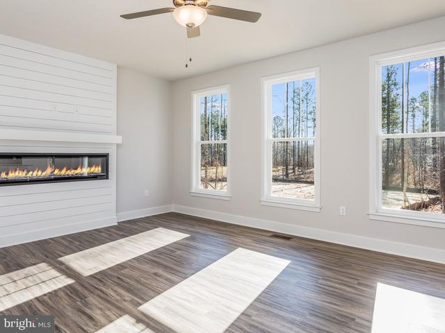 15206 LOST HORIZON LN, Fredericksburg, VA 22407