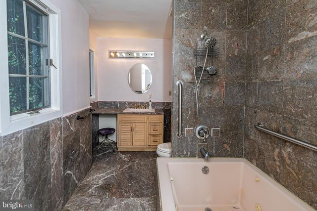 22 OAKLAND ST, Princeton, NJ 08540