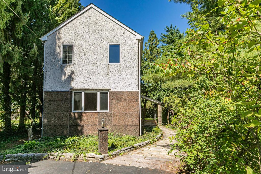 22 OAKLAND ST, Princeton, NJ 08540