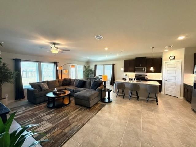 1403 Cascade Hills Drive, Rosharon, TX 77583