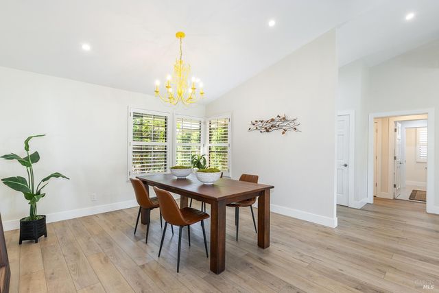 15 Lemon Ct, Napa, CA 94558