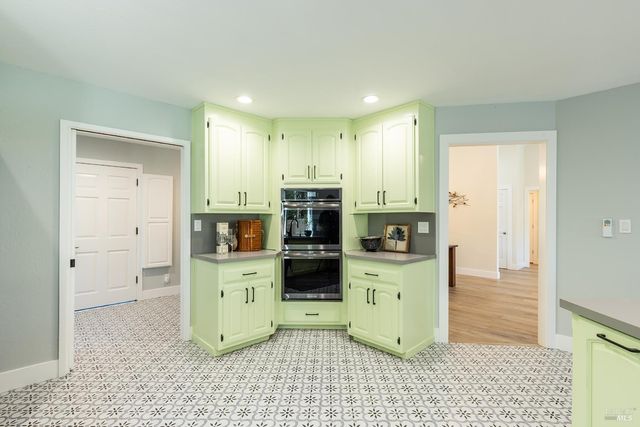 15 Lemon Ct, Napa, CA 94558