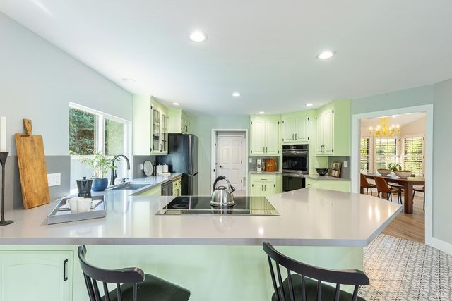 15 Lemon Ct, Napa, CA 94558