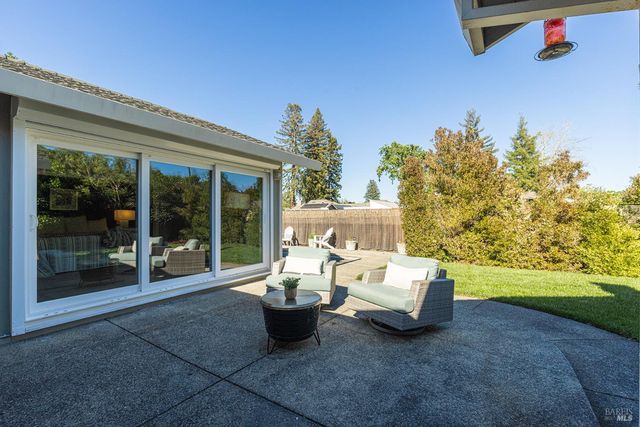 15 Lemon Ct, Napa, CA 94558