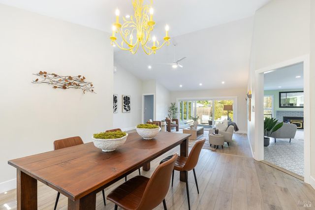 15 Lemon Ct, Napa, CA 94558