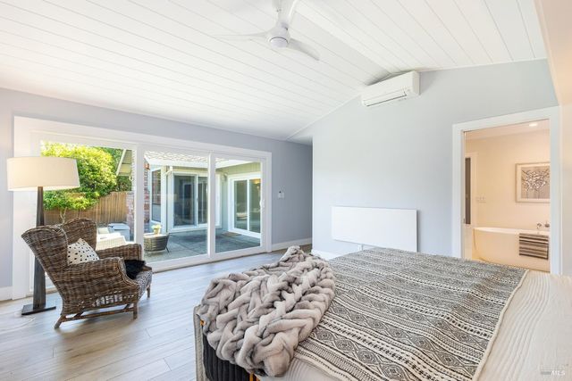 15 Lemon Ct, Napa, CA 94558