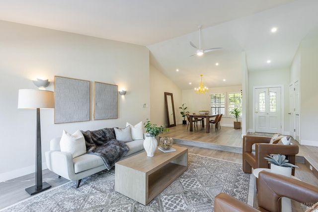 15 Lemon Ct, Napa, CA 94558