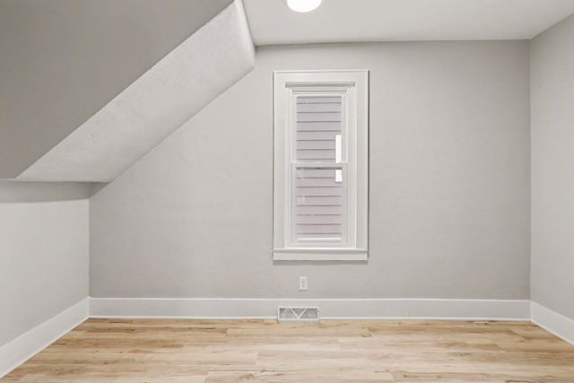 905 S Monroe Street, Bay City, MI 48708