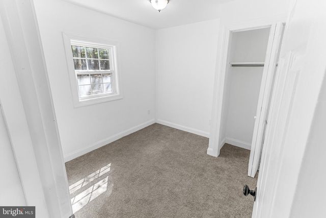 33 MAPLE LN, Berkeley Springs, WV 25411