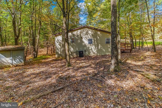 33 MAPLE LN, Berkeley Springs, WV 25411