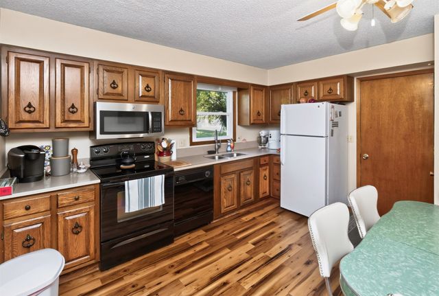 410-412 SE Magazine Road, Ankeny, IA 50021