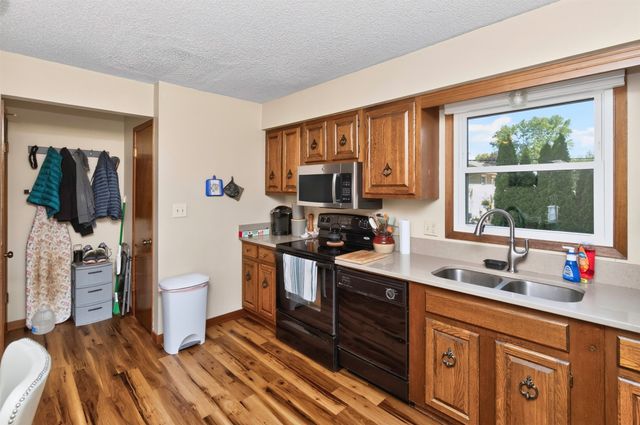 410-412 SE Magazine Road, Ankeny, IA 50021