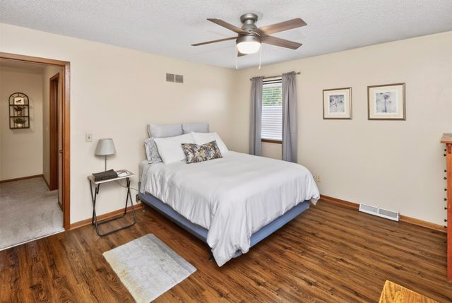 410-412 SE Magazine Road, Ankeny, IA 50021
