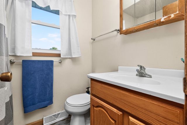 410-412 SE Magazine Road, Ankeny, IA 50021