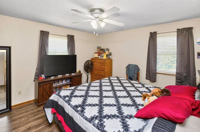 410-412 SE Magazine Road, Ankeny, IA 50021