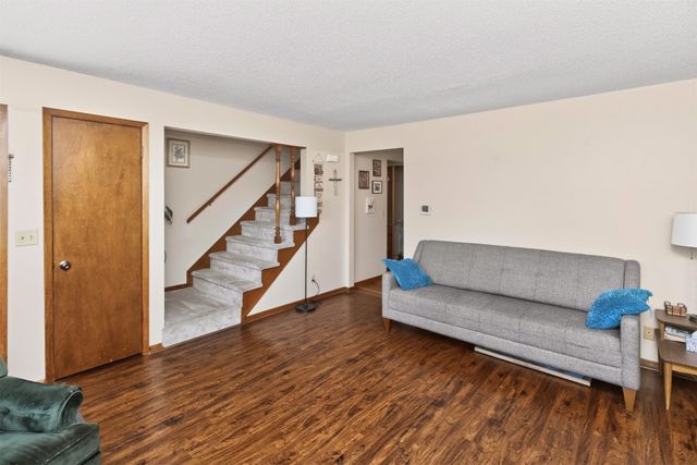 410-412 SE Magazine Road, Ankeny, IA 50021