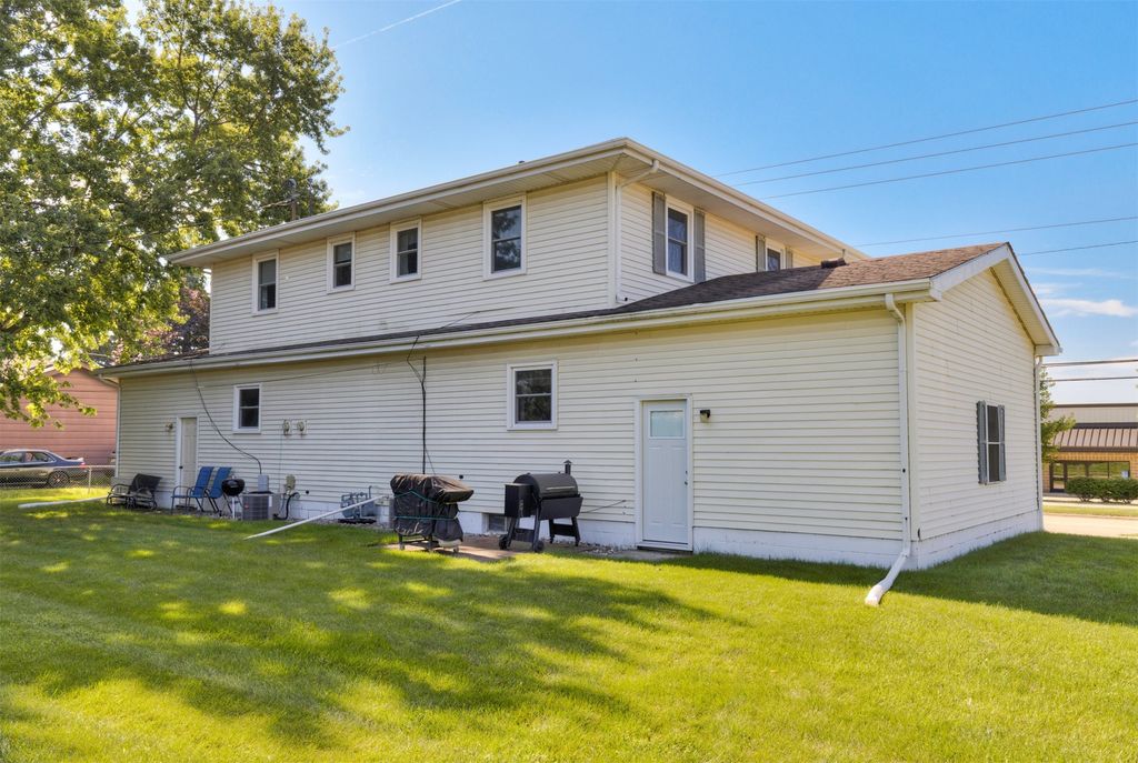 410-412 SE Magazine Road, Ankeny, IA 50021