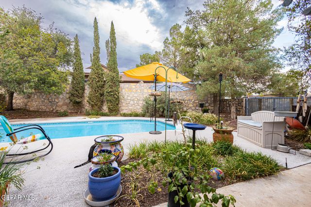 3633 Alderwood Manor Drive, Horizon City, TX 79928