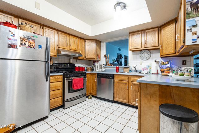 3633 Alderwood Manor Drive, Horizon City, TX 79928