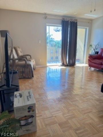 2366 E Mall DR 516, Fort Myers, FL 33901