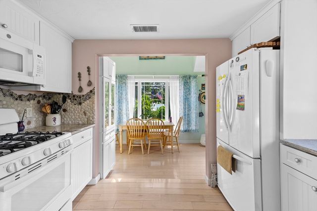 6 North Road, Mattapoisett, MA 02739