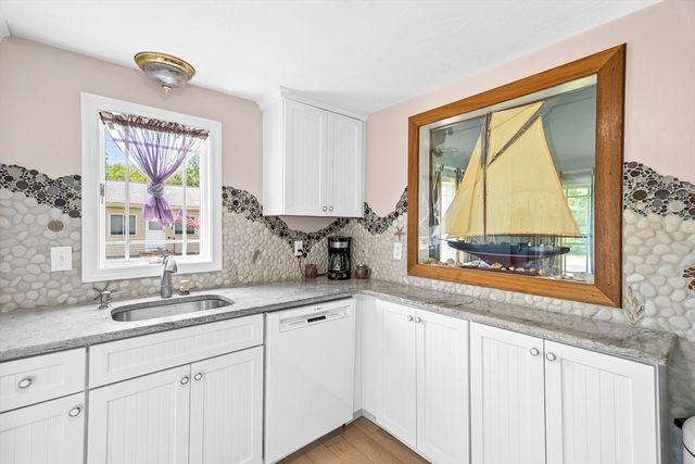 6 North Road, Mattapoisett, MA 02739
