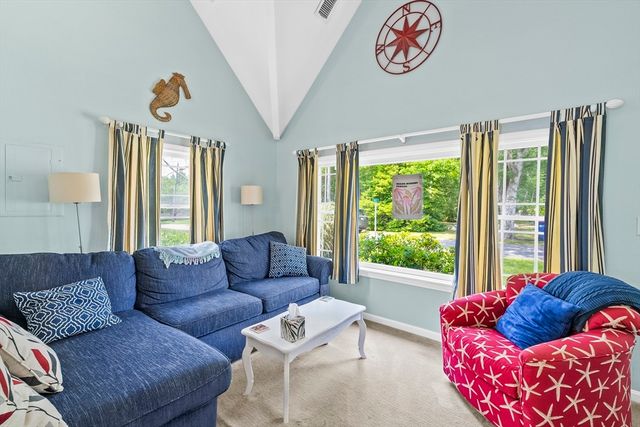 6 North Road, Mattapoisett, MA 02739