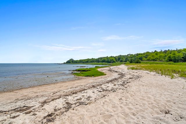 6 North Road, Mattapoisett, MA 02739
