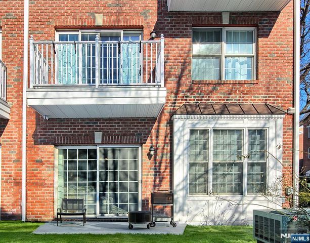 137 Abbie Court, Guttenberg, NJ 07093