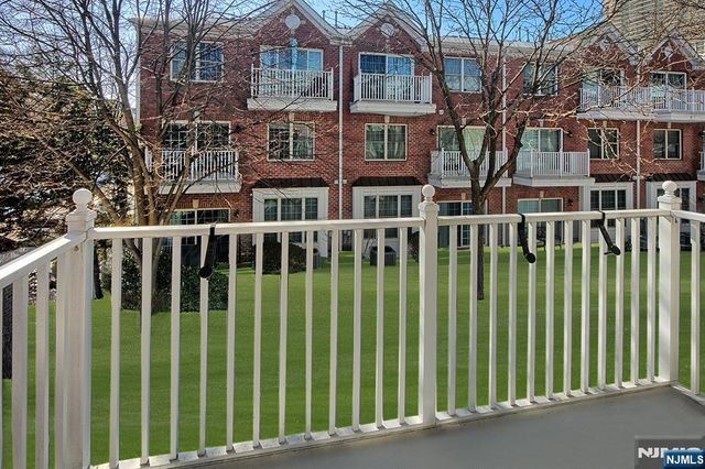 137 Abbie Court, Guttenberg, NJ 07093