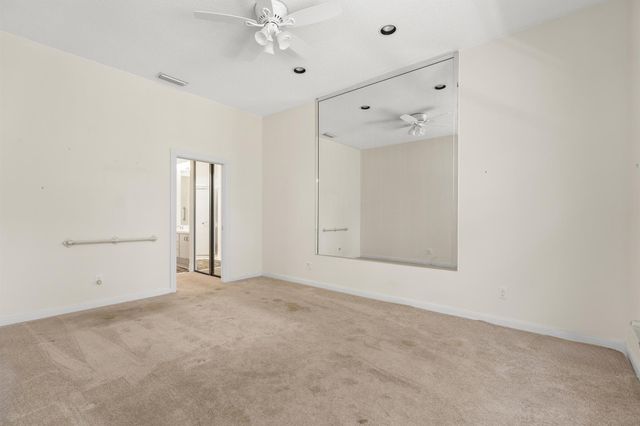 199 E Tall Oaks Circle, Palm Beach Gardens, FL 33410