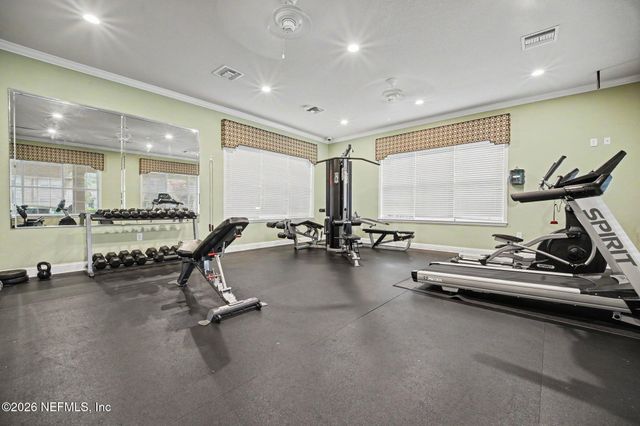 4256 STUDIO PARK Avenue, Jacksonville, FL 32216