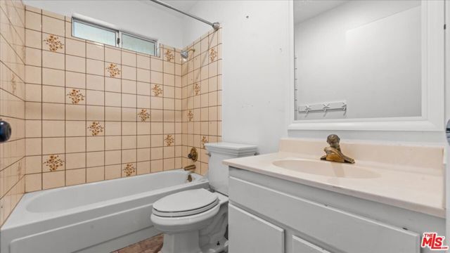 886 Sandalwood Drive, Lake Arrowhead, CA 92352