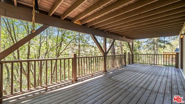 886 Sandalwood Drive, Lake Arrowhead, CA 92352